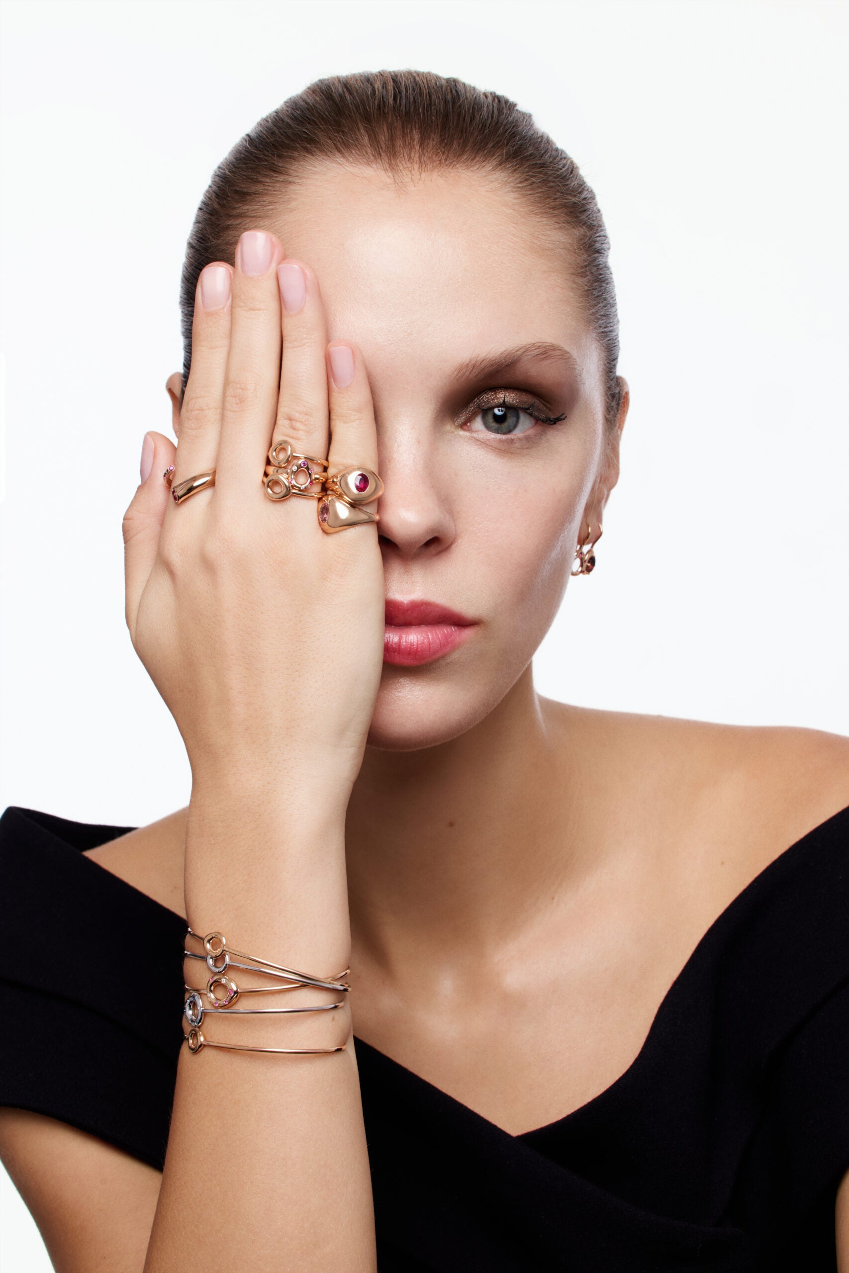 Mini Pebble Ring with Ruby Drops